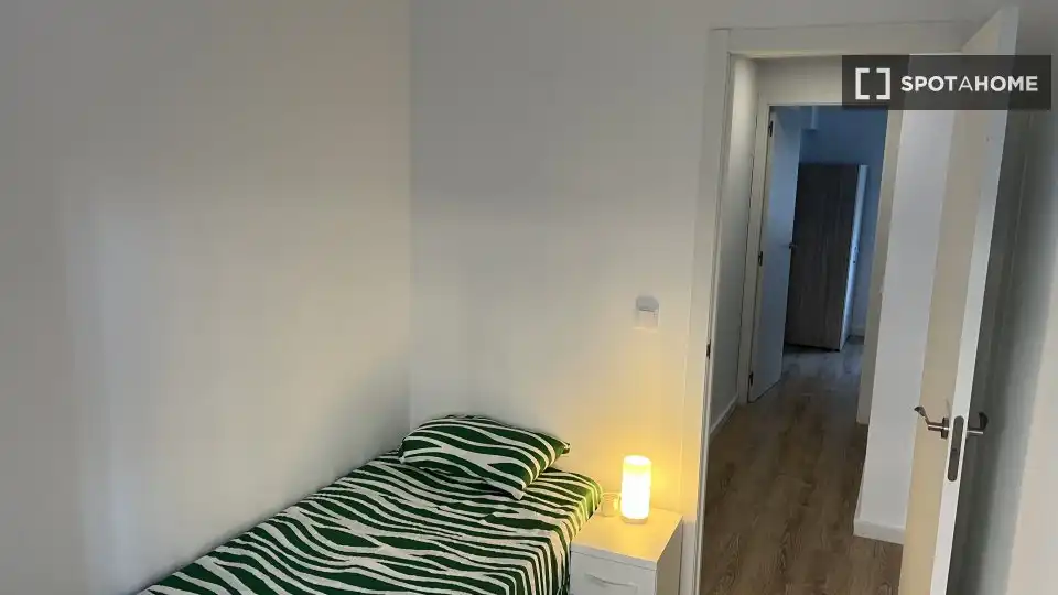 Bedroom of Flat for rent in Valencia  with Air Conditioner, Heating and Furnished