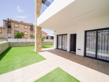 Maison avec balcon à vendre à Pilar de la Horadada ciudad