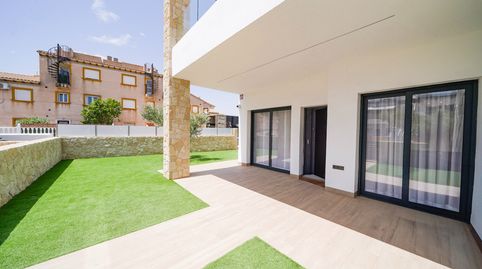 BUNGALOW en PLANTA BAJA con 3 dormitorios y PISCINA comunitaria en PILAR DE LA HORADADAVIVIENDA REF IN006NDESPECIFICACIONES 3 dorm