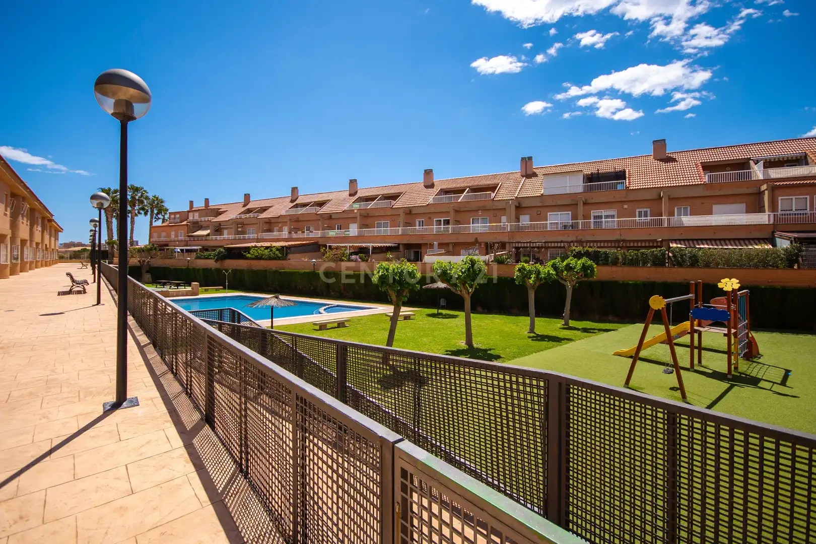 Jardín de Casa adosada en venta en Alicante / Alacant con Aire acondicionado, Balcón y Piscina comunitaria