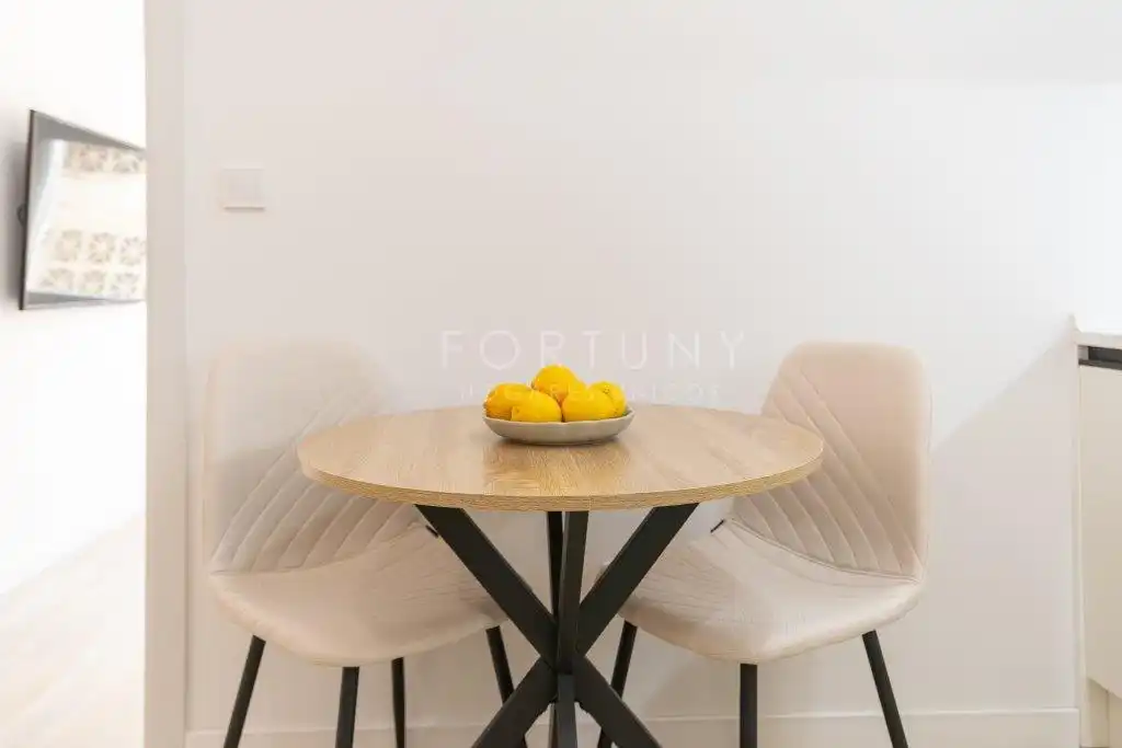 Menjador de Apartament en venda en Málaga amb Aire condicionat, Moblat i Forn