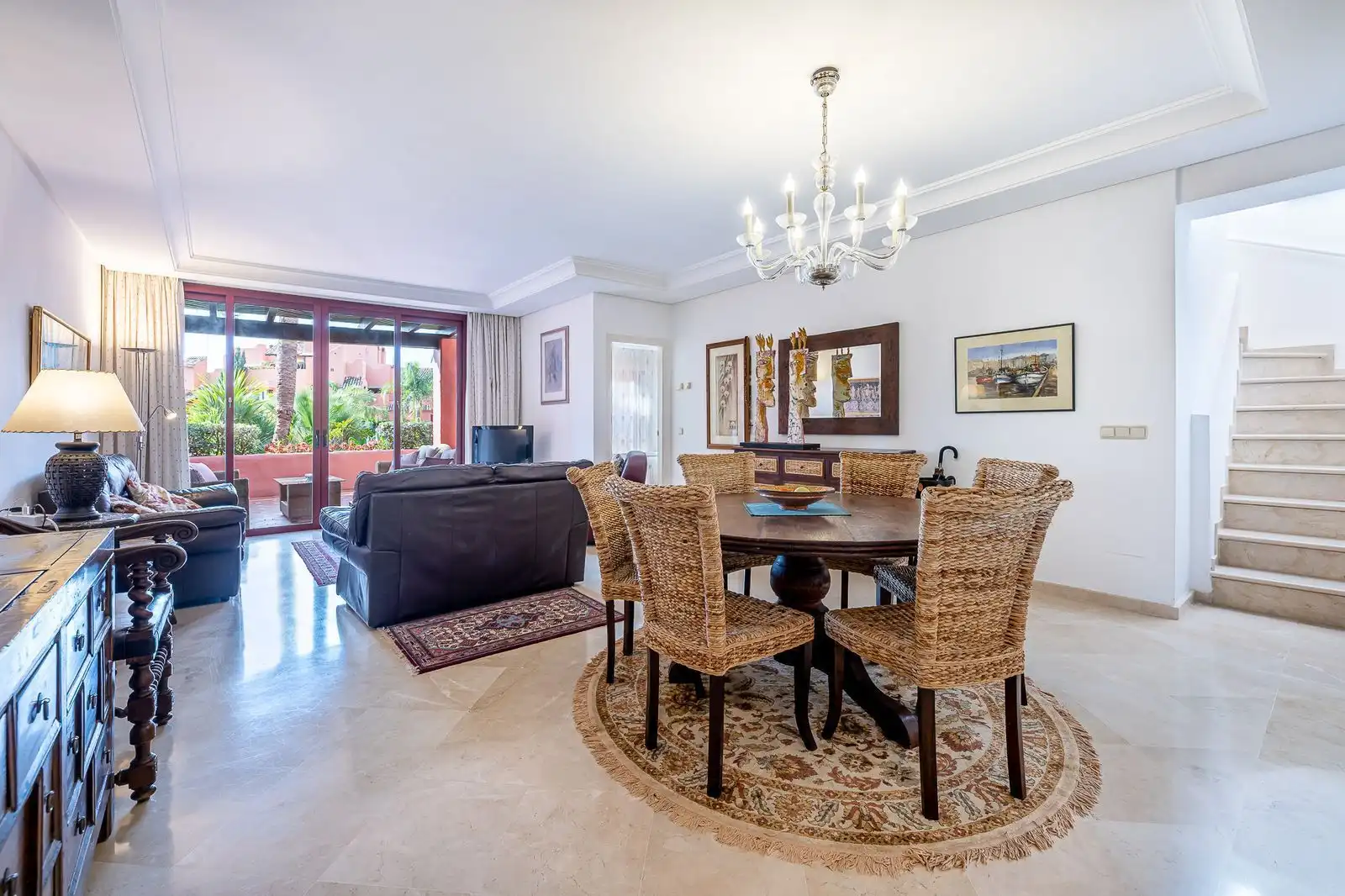 Esszimmer von Maisonette zum Verkauf in Estepona mit Klimaanlage, Terrasse und Möbliert
