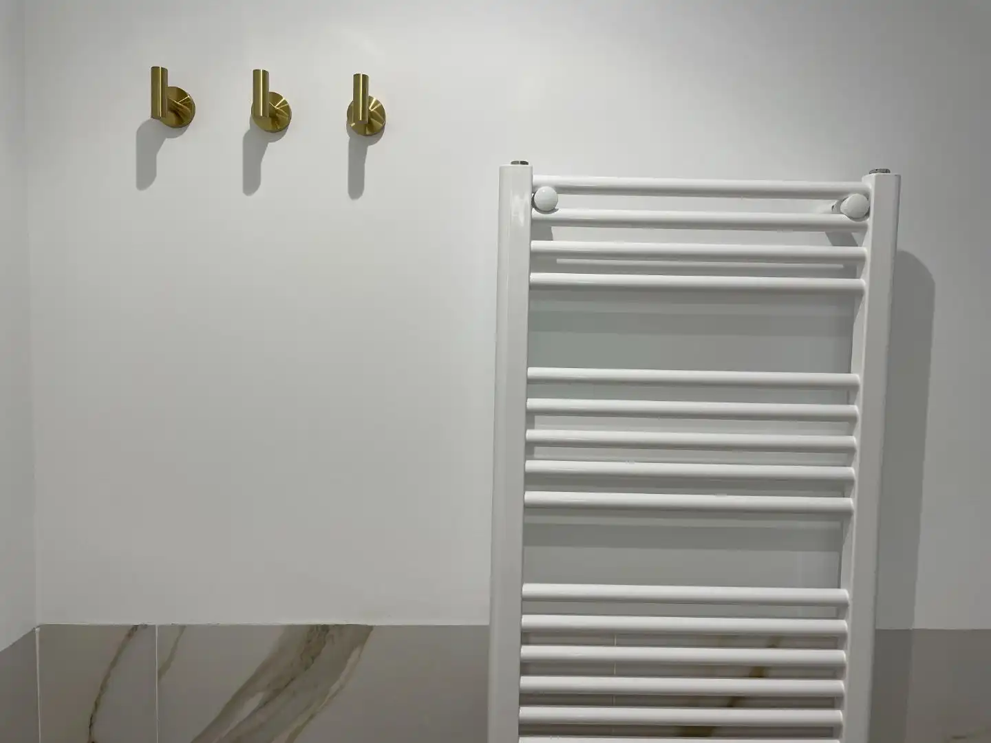 Badezimmer von Wohnung zur Miete in  Madrid Capital mit Terrasse