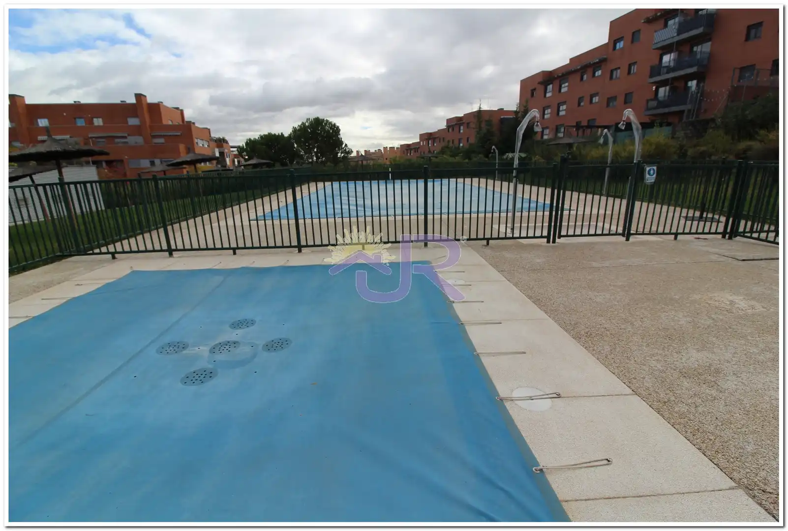 Piscina de Pis en venda en Paracuellos de Jarama amb Calefacció, Terrassa i Traster