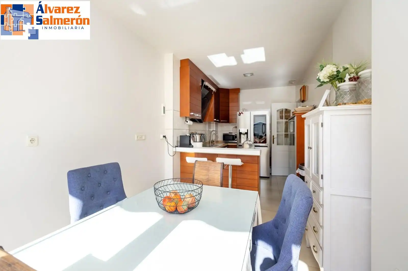 Cocina de Casa adosada en venta en Granada con Aire acondicionado, Calefacción y Terraza