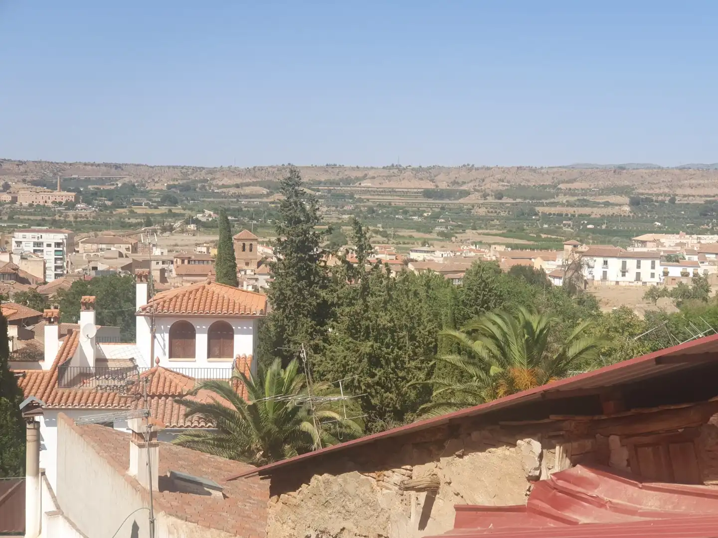 Vista exterior de Casa o xalet en venda en Guadix amb Jardí privat i Terrassa
