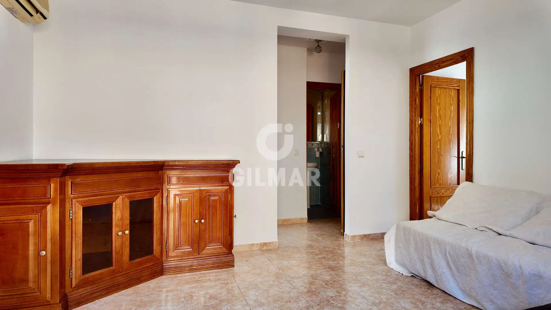 Habitación de Piso en venta en Fuengirola con Calefacción y Balcón