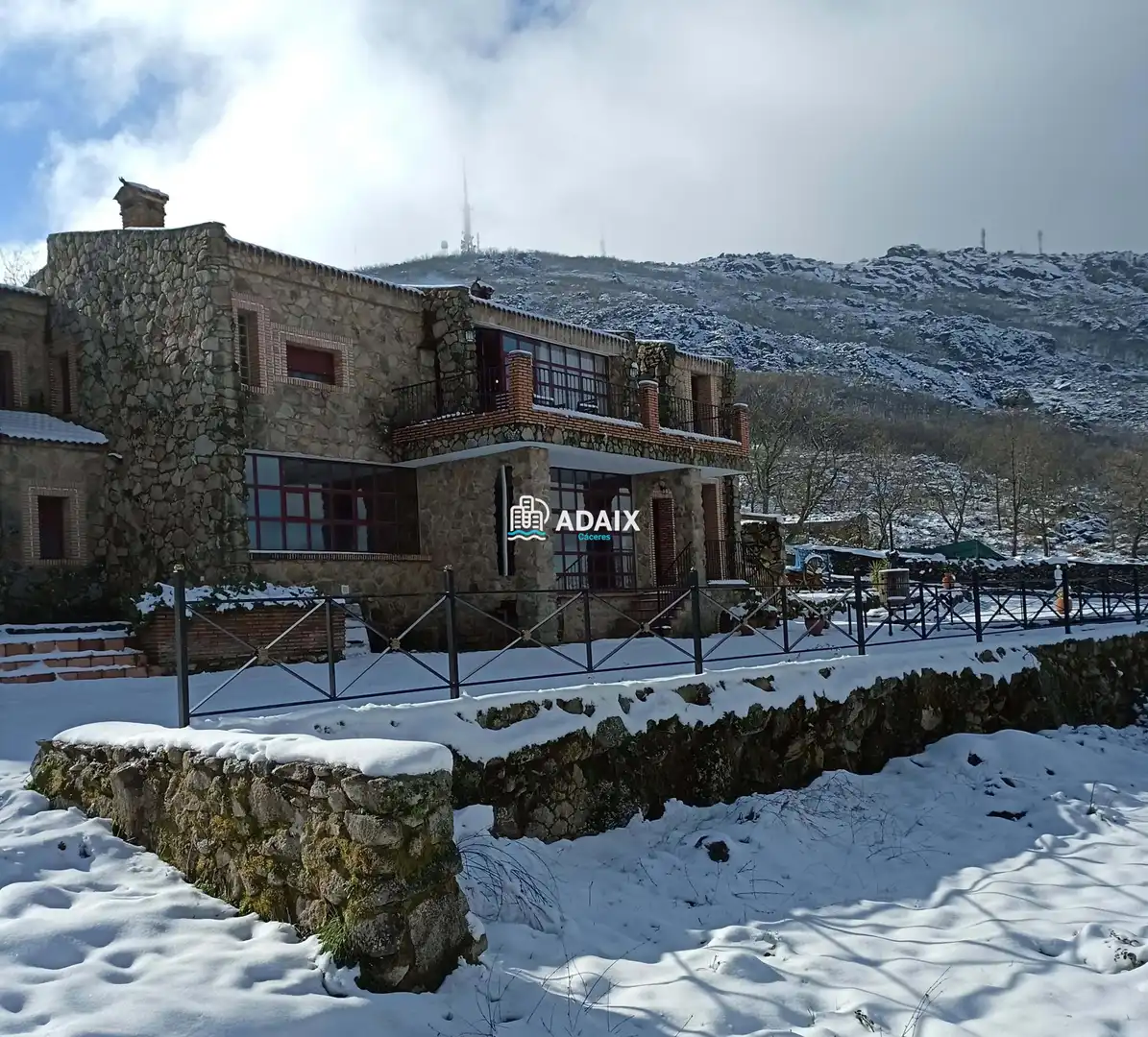 Vista exterior de Casa o chalet en venta en Montánchez con Terraza, Trastero y Piscina