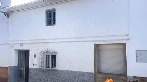 Foto 2 de Casa adosada en venta en Alta, Teba, Málaga