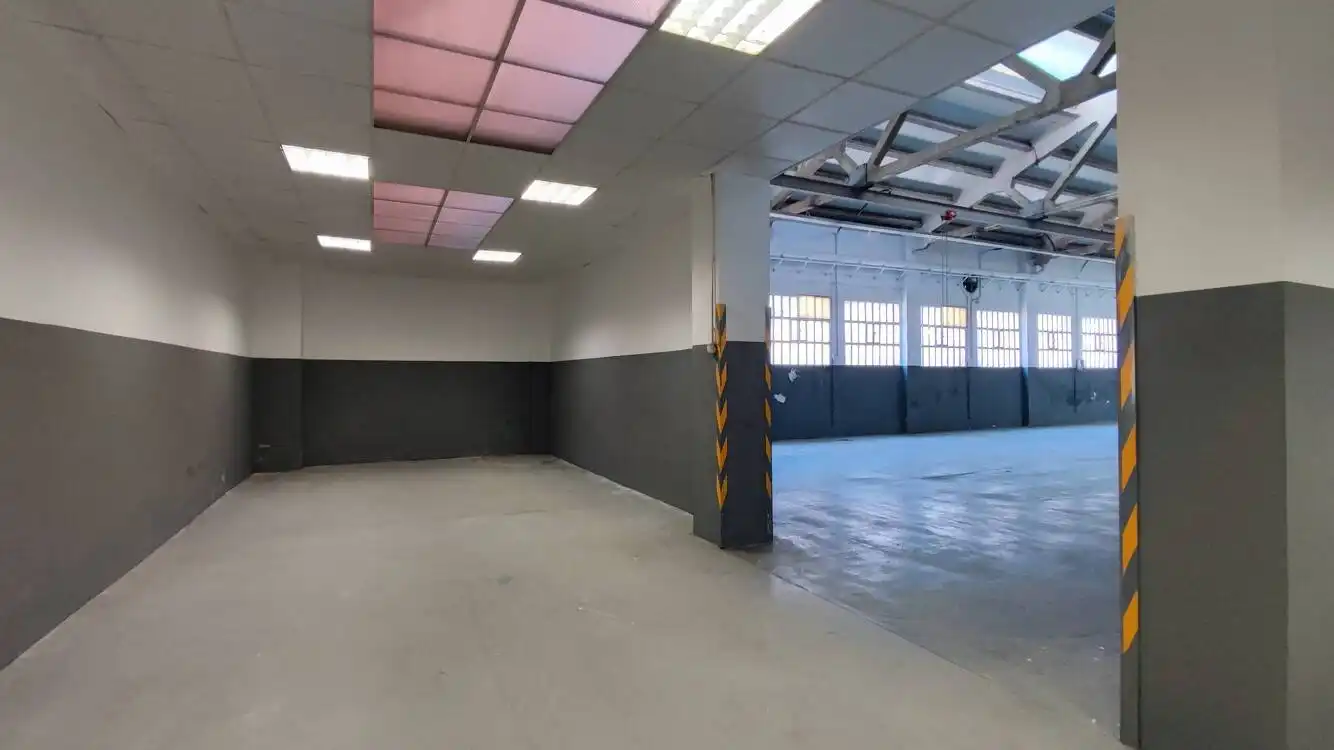 Fabrikhallen zur Miete in Barberà del Vallès