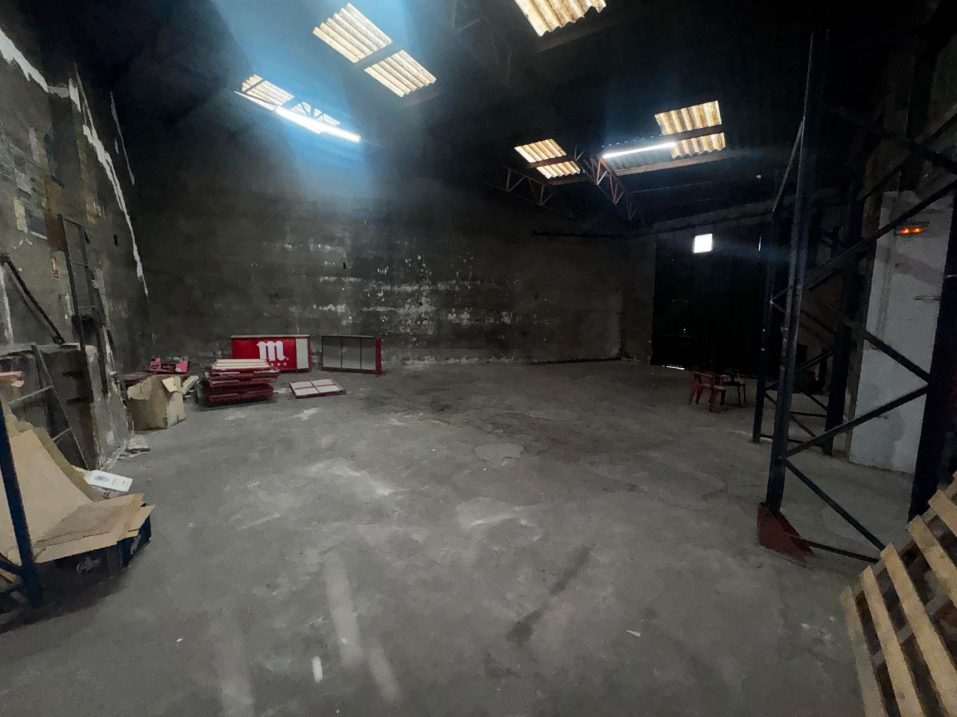 Fabrikhallen zum Verkauf in Monóvar  / Monòver