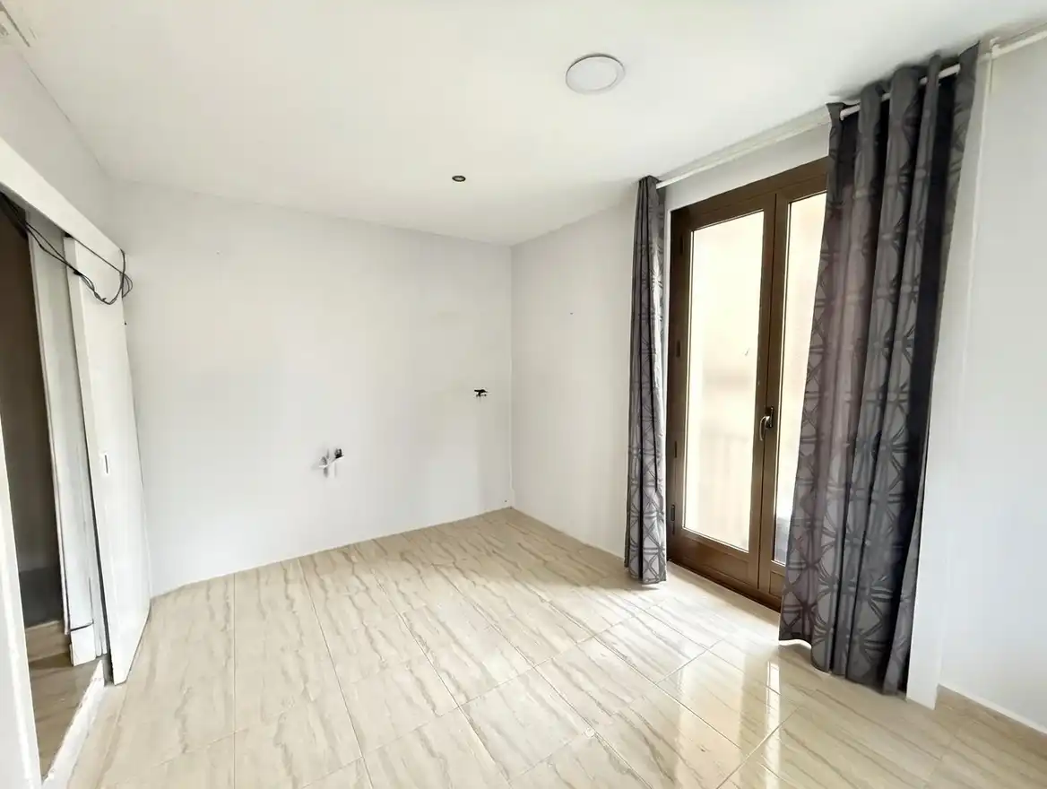 Piso con ascensor en venta en Carrer de Simó Oller, imagen 8