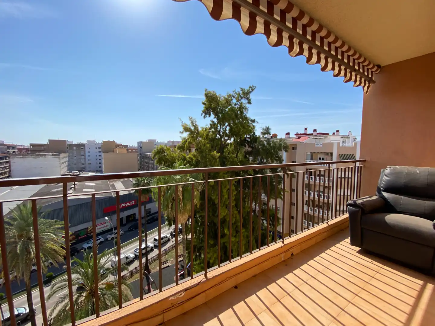 Terraza de Piso en venta en Gandia con Aire acondicionado, Amueblado y Horno