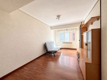 Flat with lift for sale in Ensanche