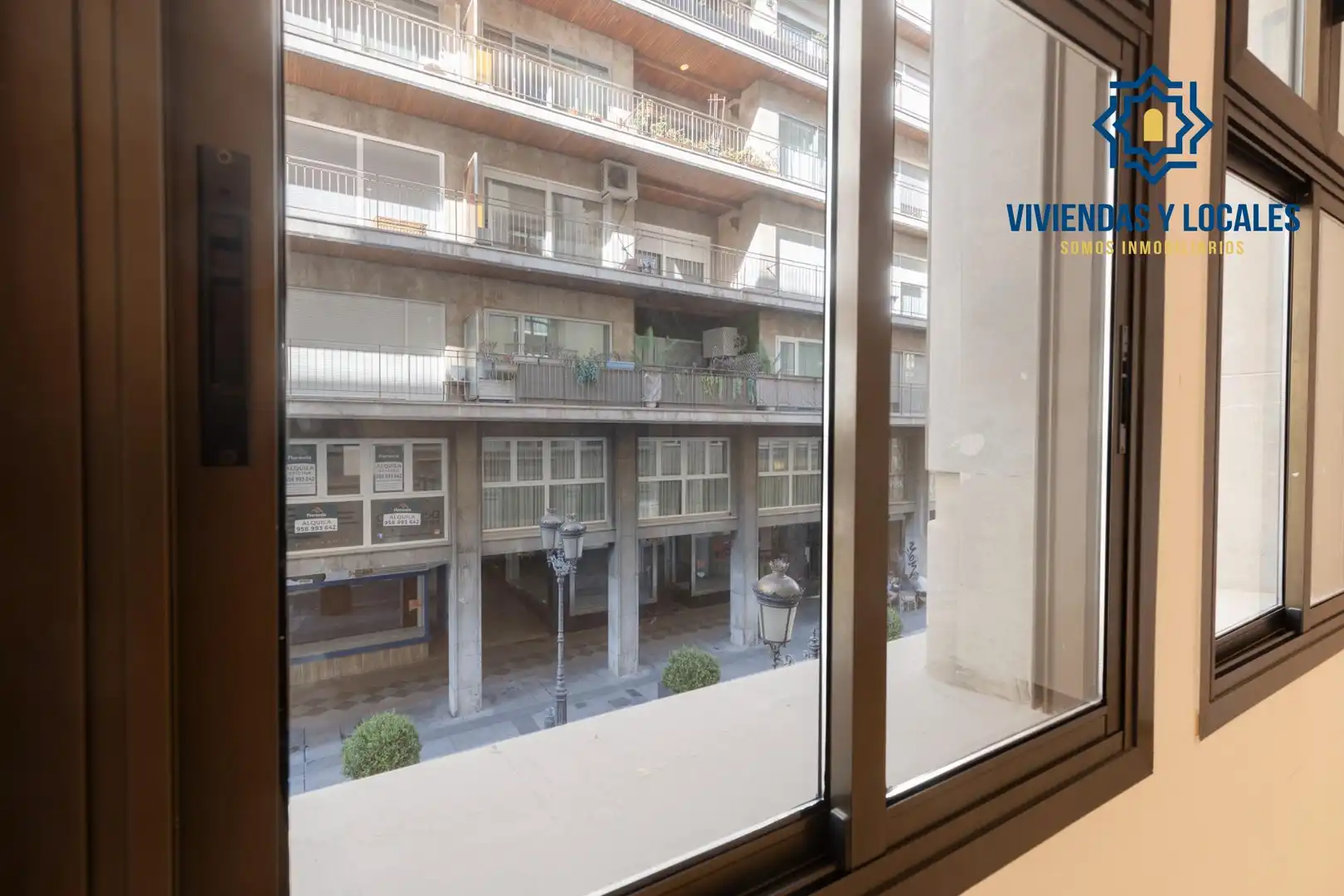 Local comercial en venda a Calle Ángel Ganivet, imagen 65