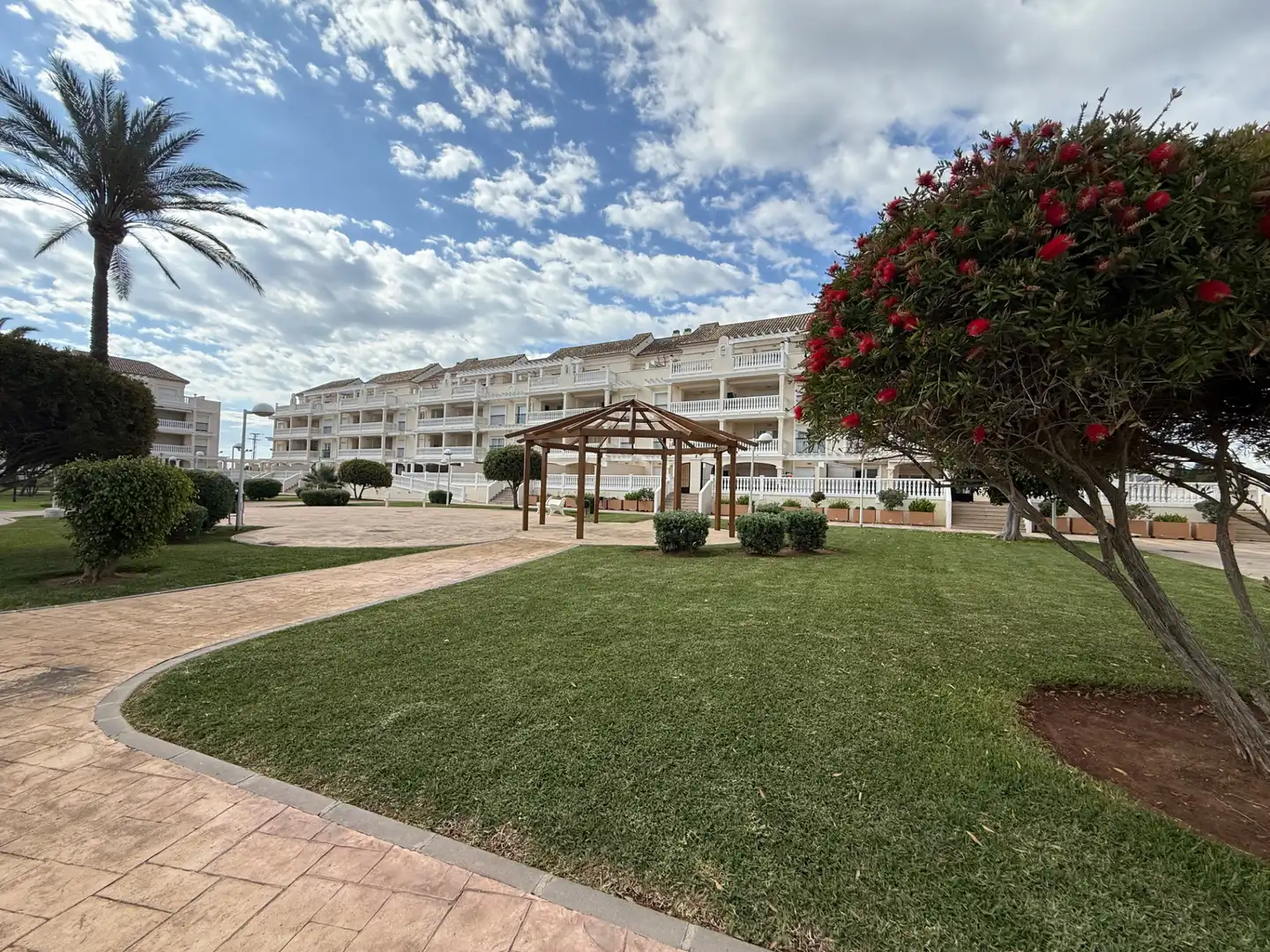 Vista exterior de Apartament en venda en Dénia amb Aire condicionat, Calefacció i Terrassa