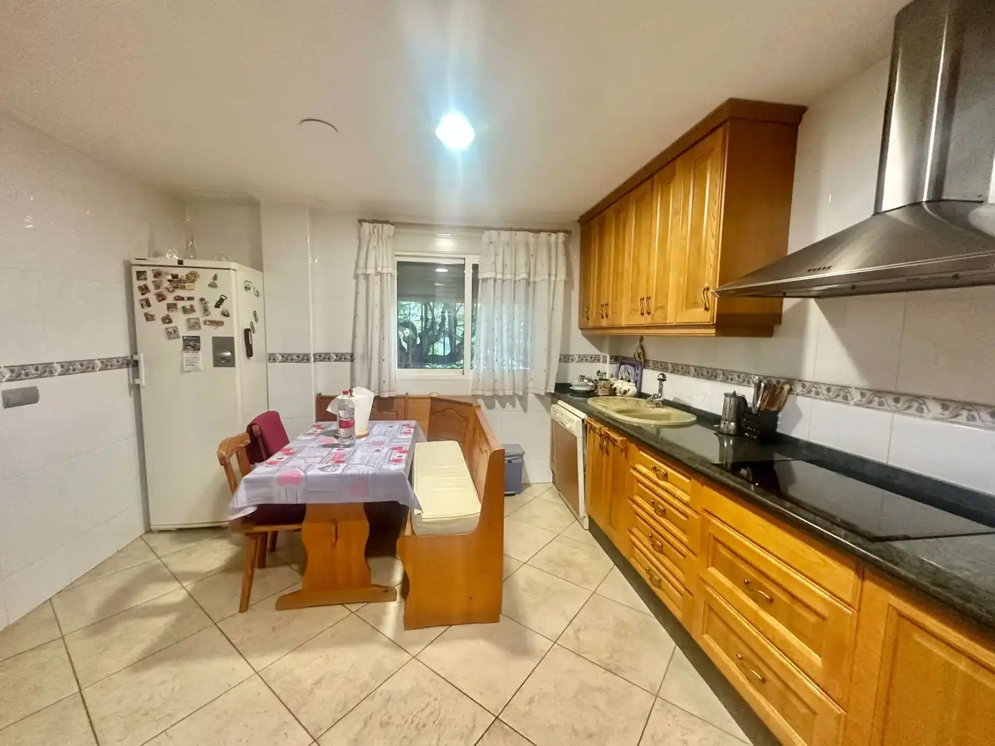 Cocina de Casa o chalet en venta en San Vicente del Raspeig / Sant Vicent del Raspeig con Aire acondicionado, Calefacción y Jardín privado