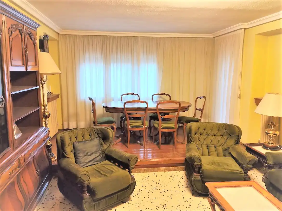 Flat for sale in Instituts - Universitat