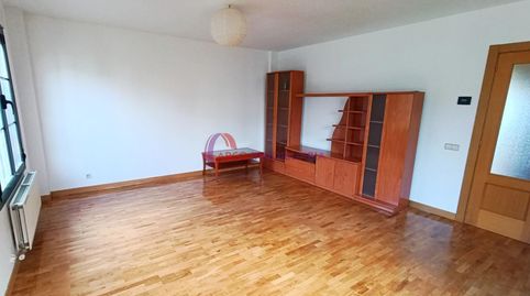 Foto 4 de Casa adosada en venta en Juan Ramón Jiménez, Cardeñadijo, Burgos