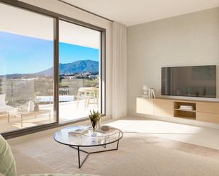 Sala d'estar de Planta baixa en venda en Estepona amb Aire condicionat, Calefacció i Jardí privat