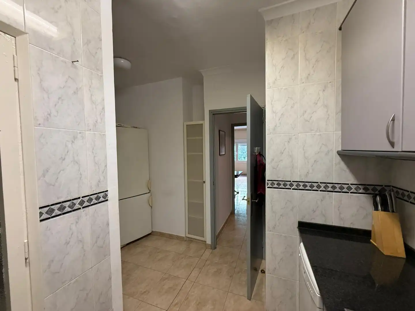 Küche von Wohnung zum Verkauf in Barcelona mit Klimaanlage und Balkon