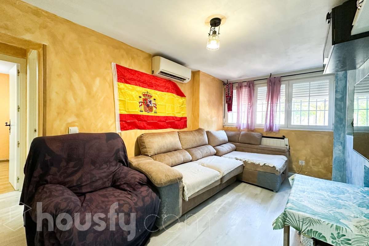 Sala d'estar de Pis en venda en  Madrid Capital amb Aire condicionat i Calefacció