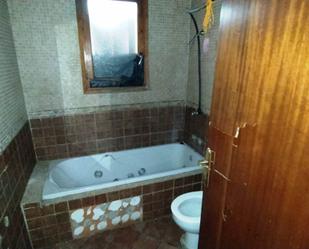 Bathroom of Flat for sale in Cabra del Camp