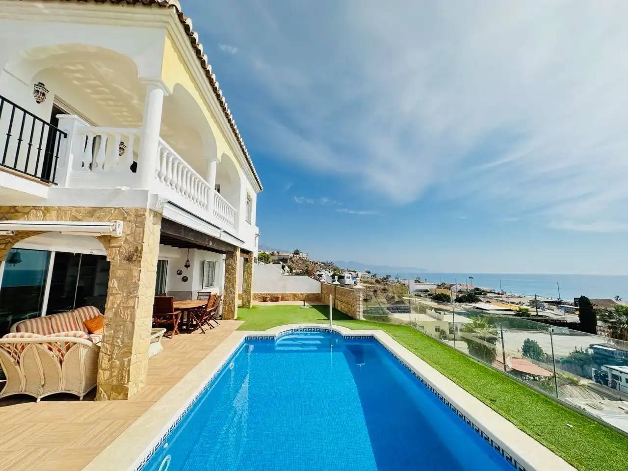 Piscina de Casa o xalet en venda en Torrox amb Aire condicionat, Jardí privat i Traster