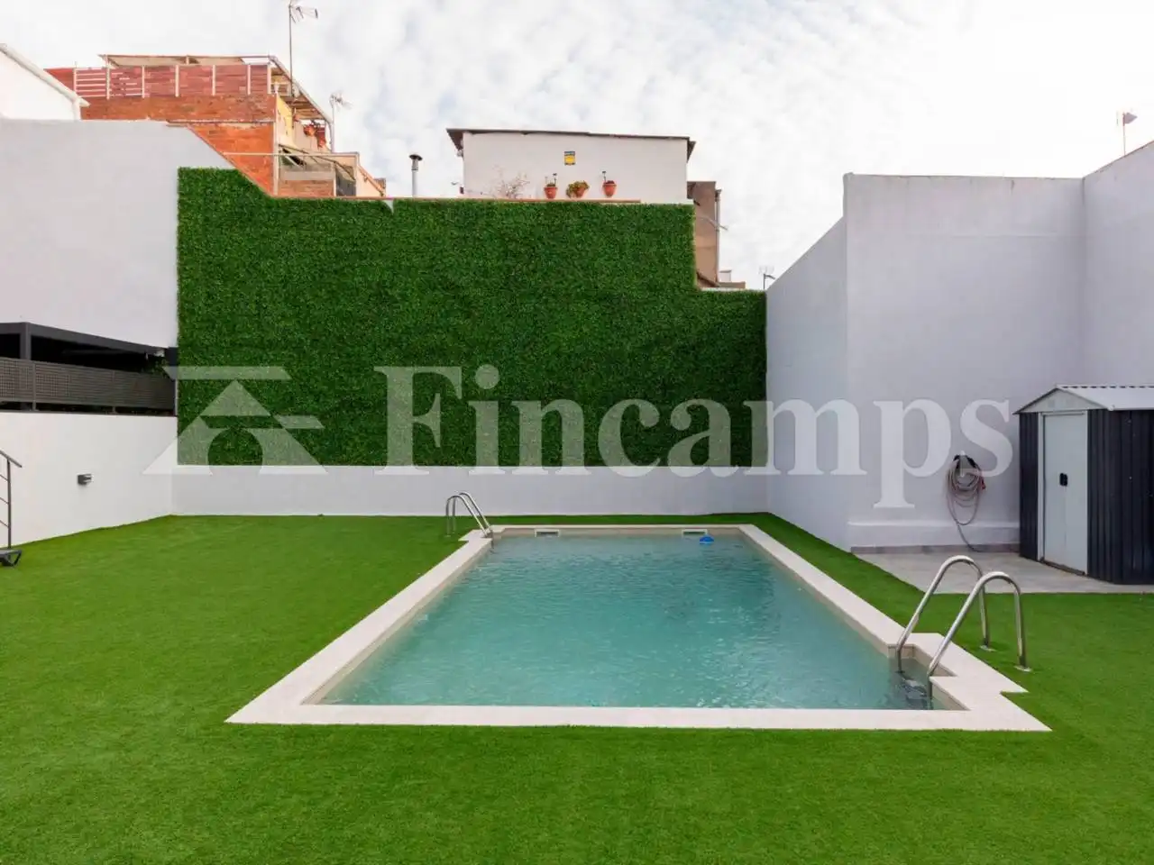 Piscina de Casa o xalet en venda en Sabadell amb Aire condicionat, Calefacció i Jardí privat