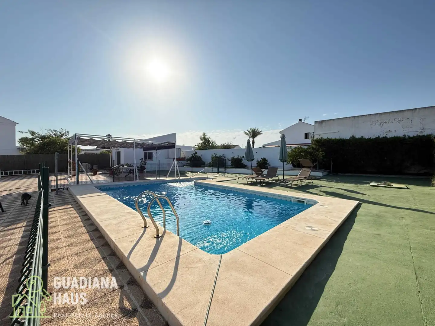 Chalet con piscina en venta en Ayamonte ciudad