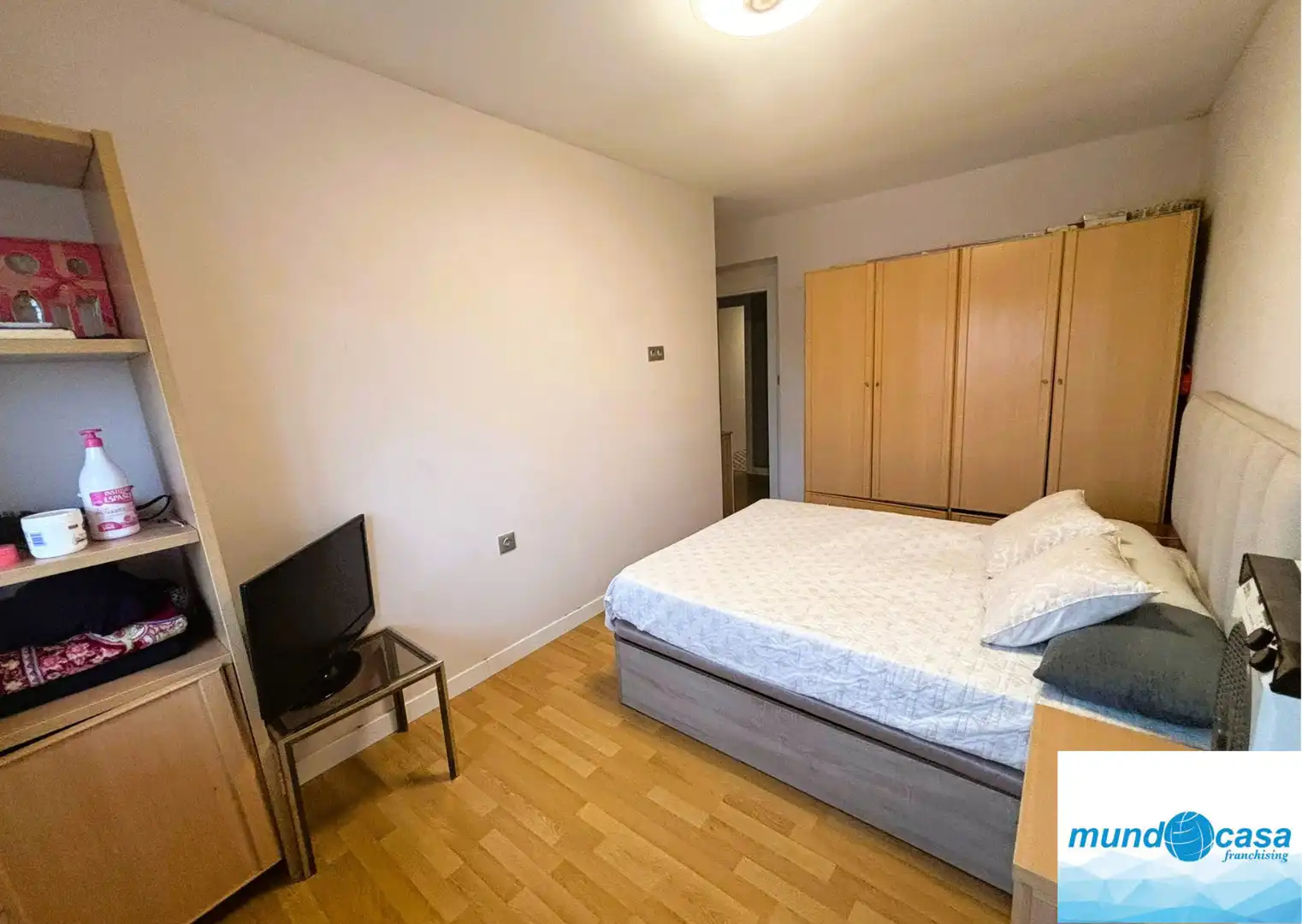 Schlafzimmer von Wohnung zum Verkauf in Pina de Ebro mit Parkett, Ofen und Waschmaschine