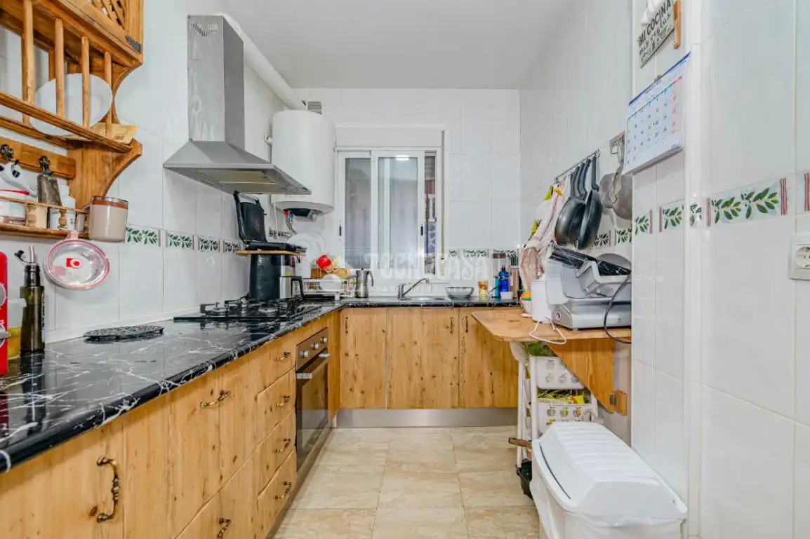 Kitchen of Flat for sale in Encinas Reales  with Air Conditioner, Heating and Furnished