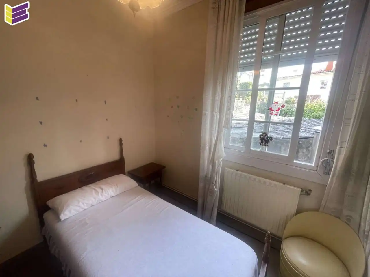 Dormitori de Casa o xalet en venda en Vigo  amb Calefacció, Jardí privat i Terrassa