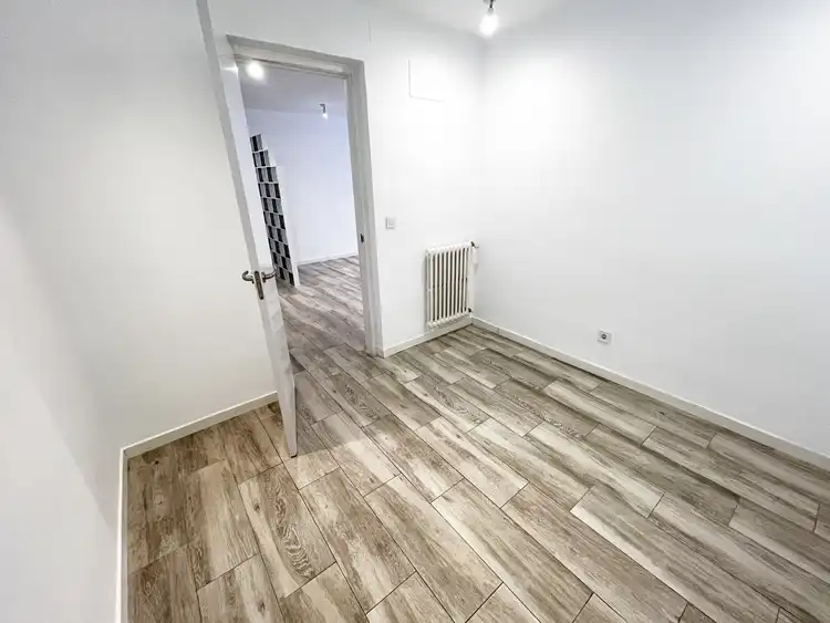 Piso en venta en Madrid con Calefacción, Lavadora y Microondas