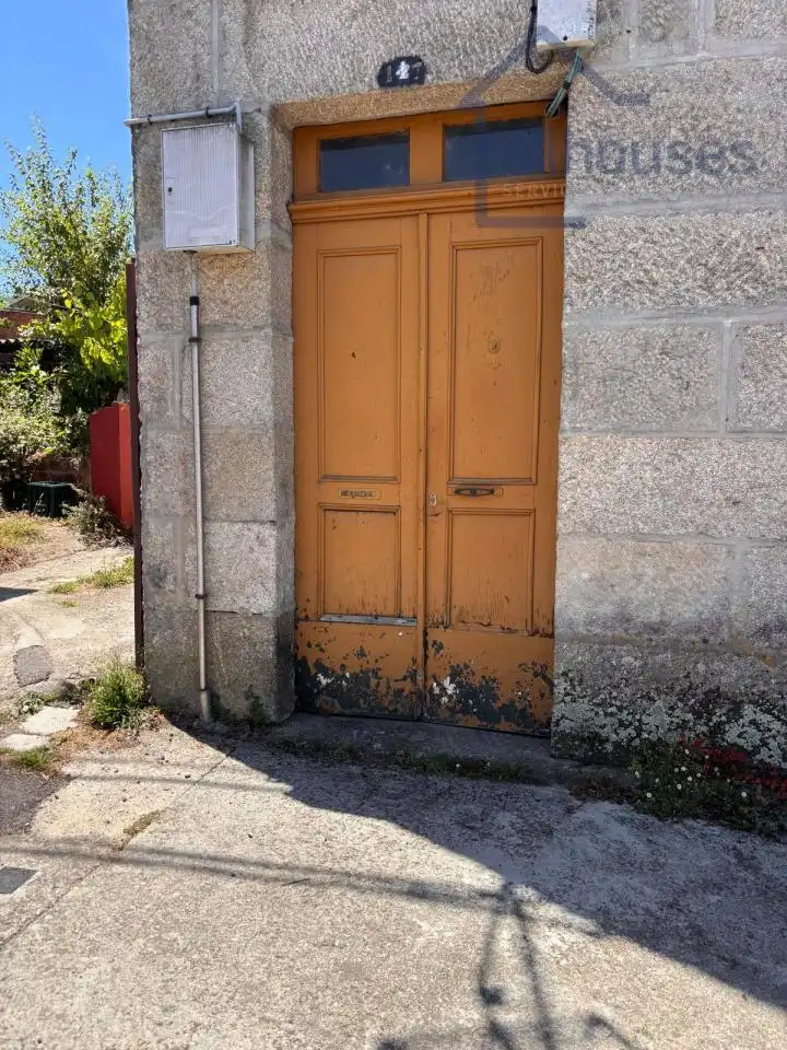 Vista exterior de Casa o xalet en venda en Vigo  amb Calefacció i Jardí privat