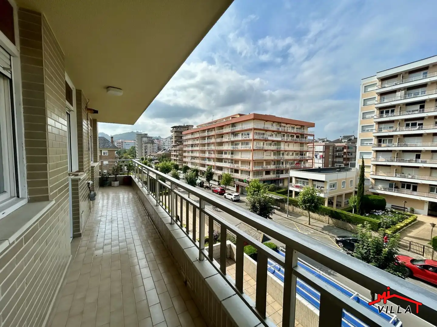 Vista exterior de Pis en venda en Laredo amb Calefacció, Terrassa i Traster