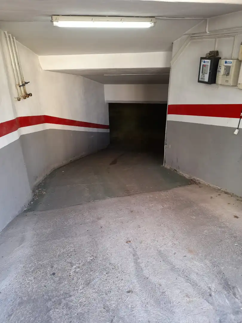 Individual with lift for sale in Carlet