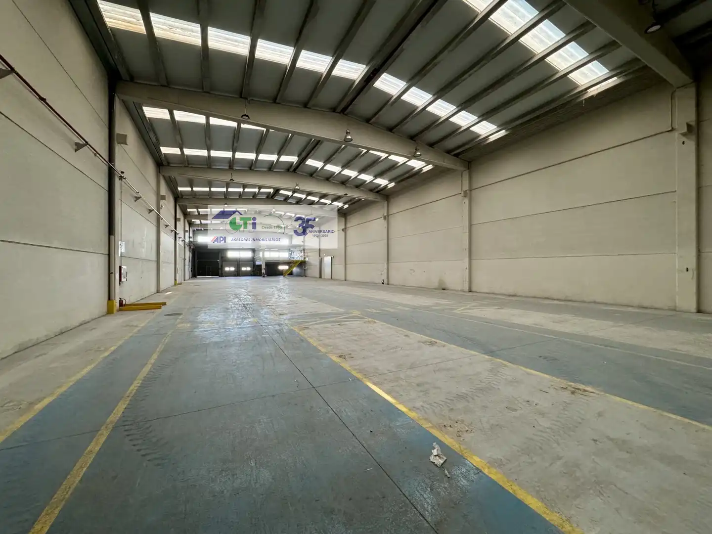Industrial buildings for rent in La Muela