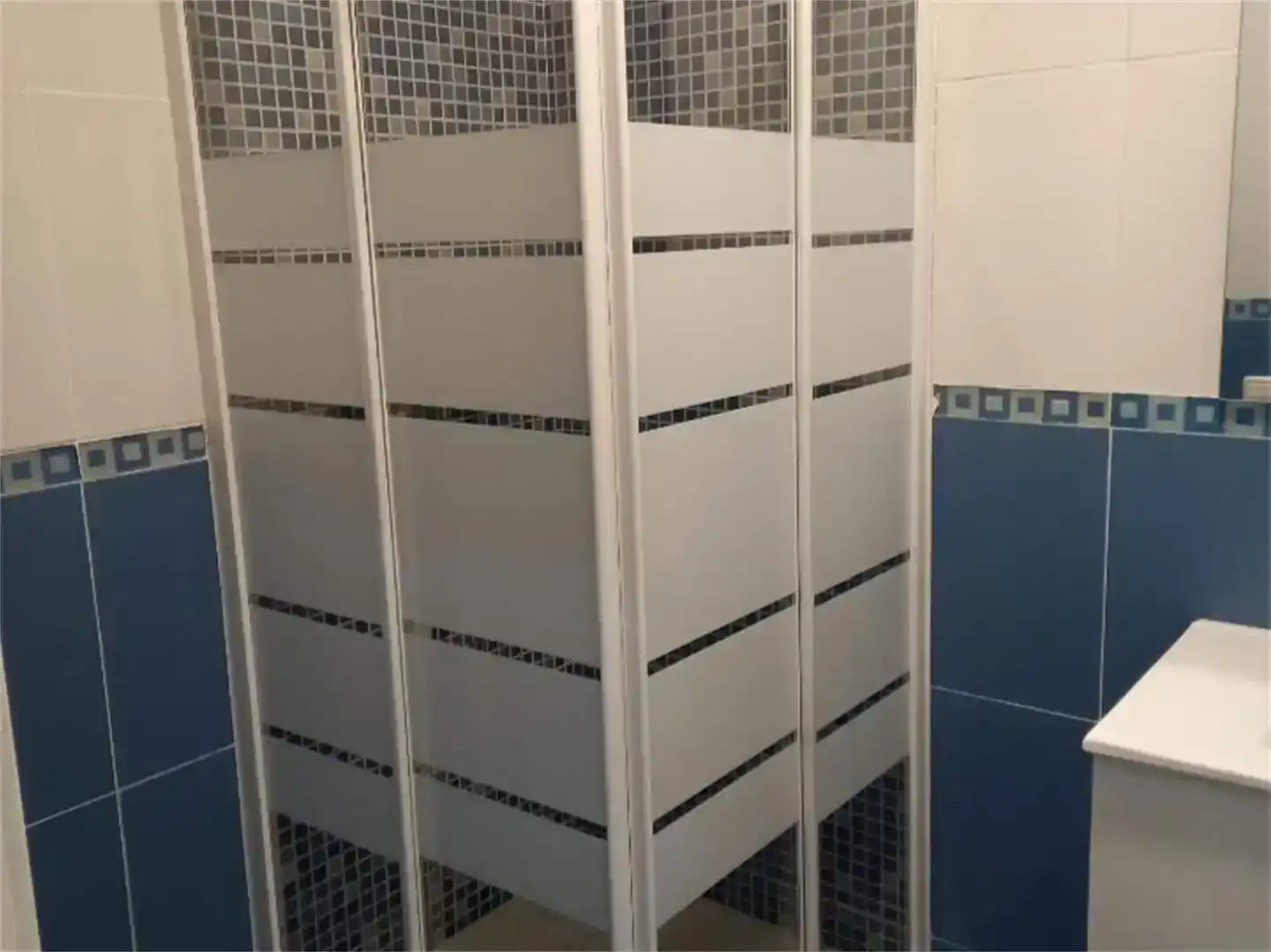 Baño de Apartamento en venta en Canyelles con Aire acondicionado, Jardín privado y Trastero