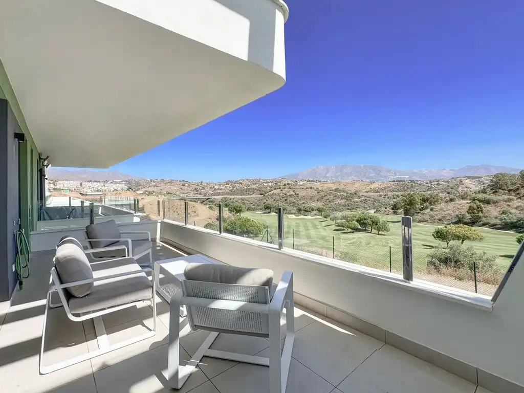 Apartamento con piscina en venta en Riviera del Sol