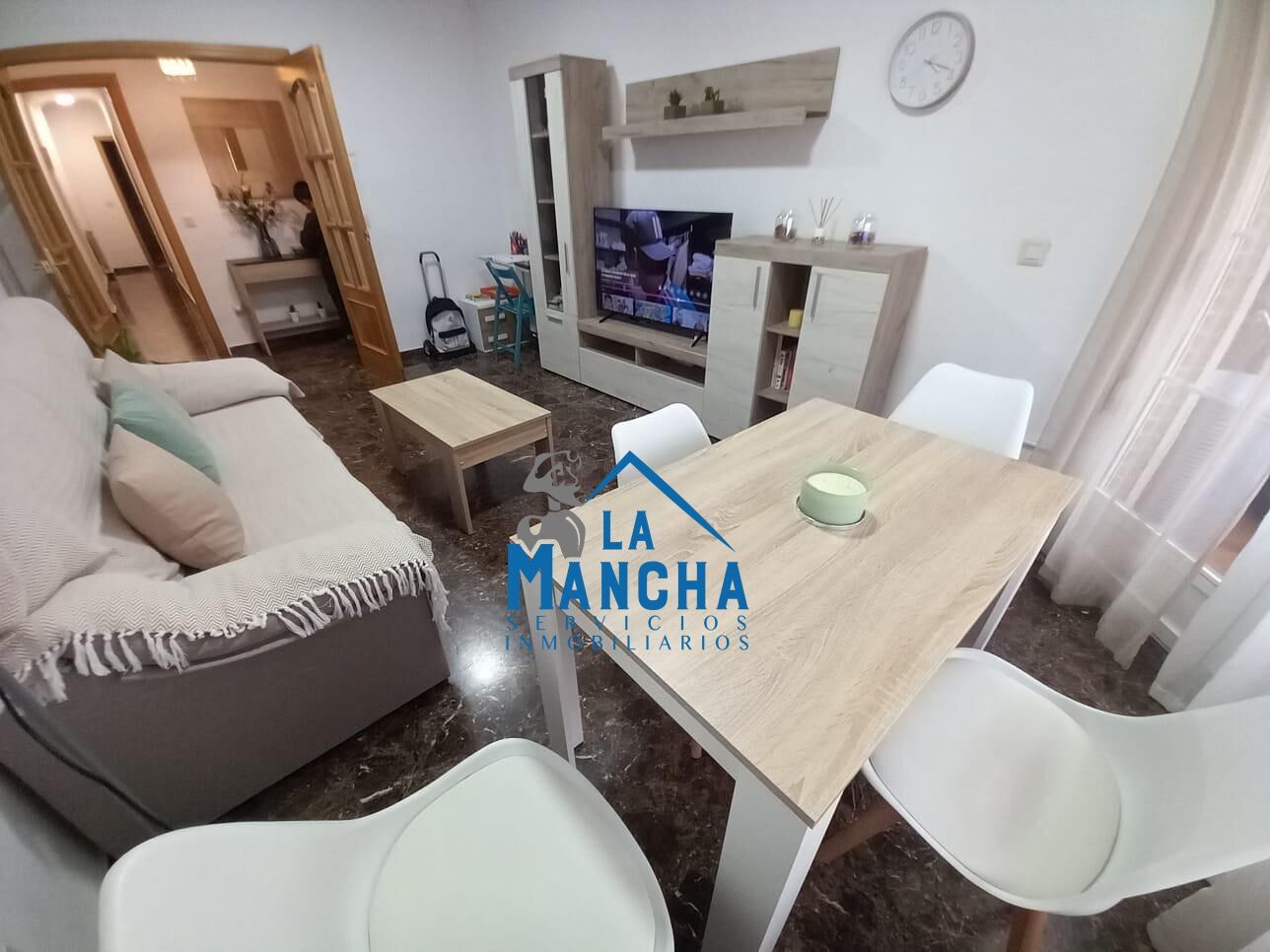 Sala de estar de Piso en venta en  Albacete Capital con Trastero