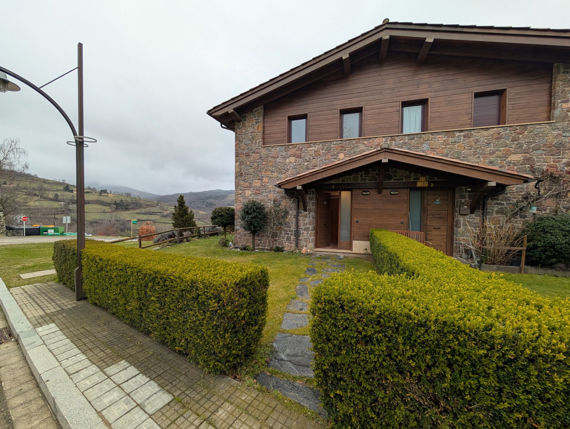 Exterior view of Single-family semi-detached for sale in Molló  with Private garden, Parquet flooring and Terrace
