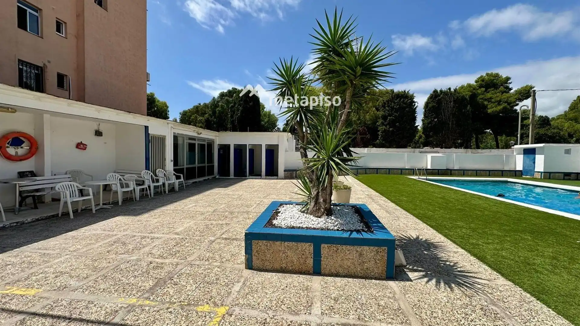 Vista exterior de Pis en venda en El Vendrell amb Piscina i Piscina comunitària