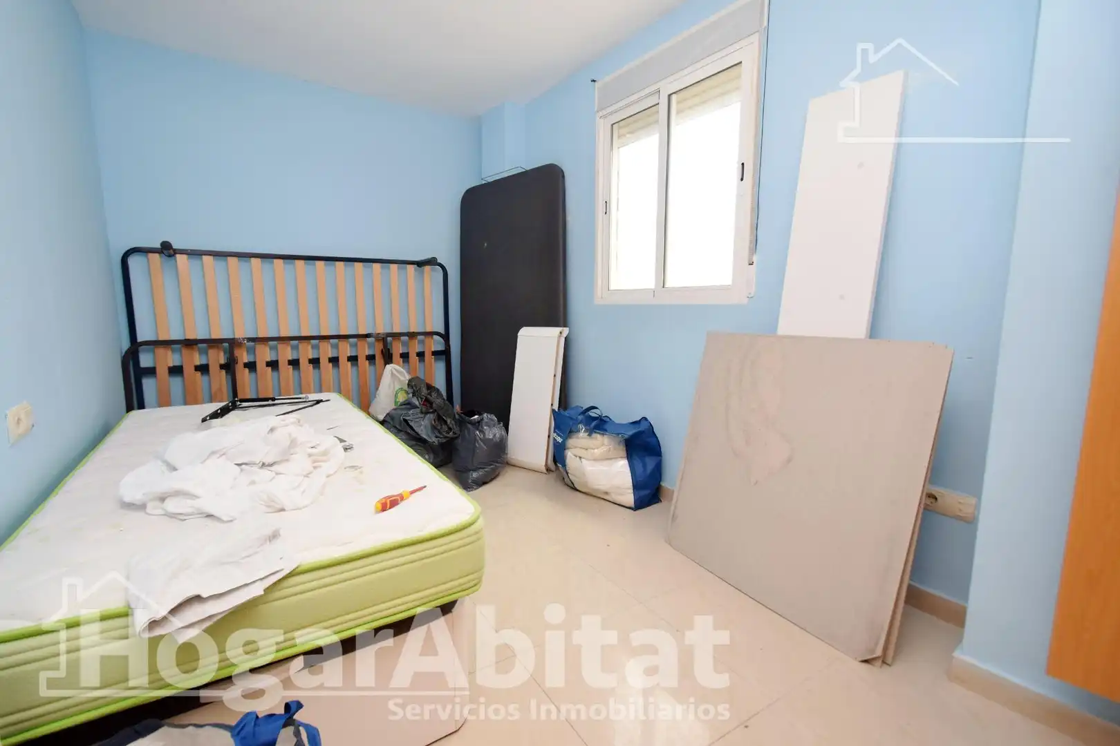 Dormitori de Pis en venda en Llíria amb Aire condicionat i Terrassa