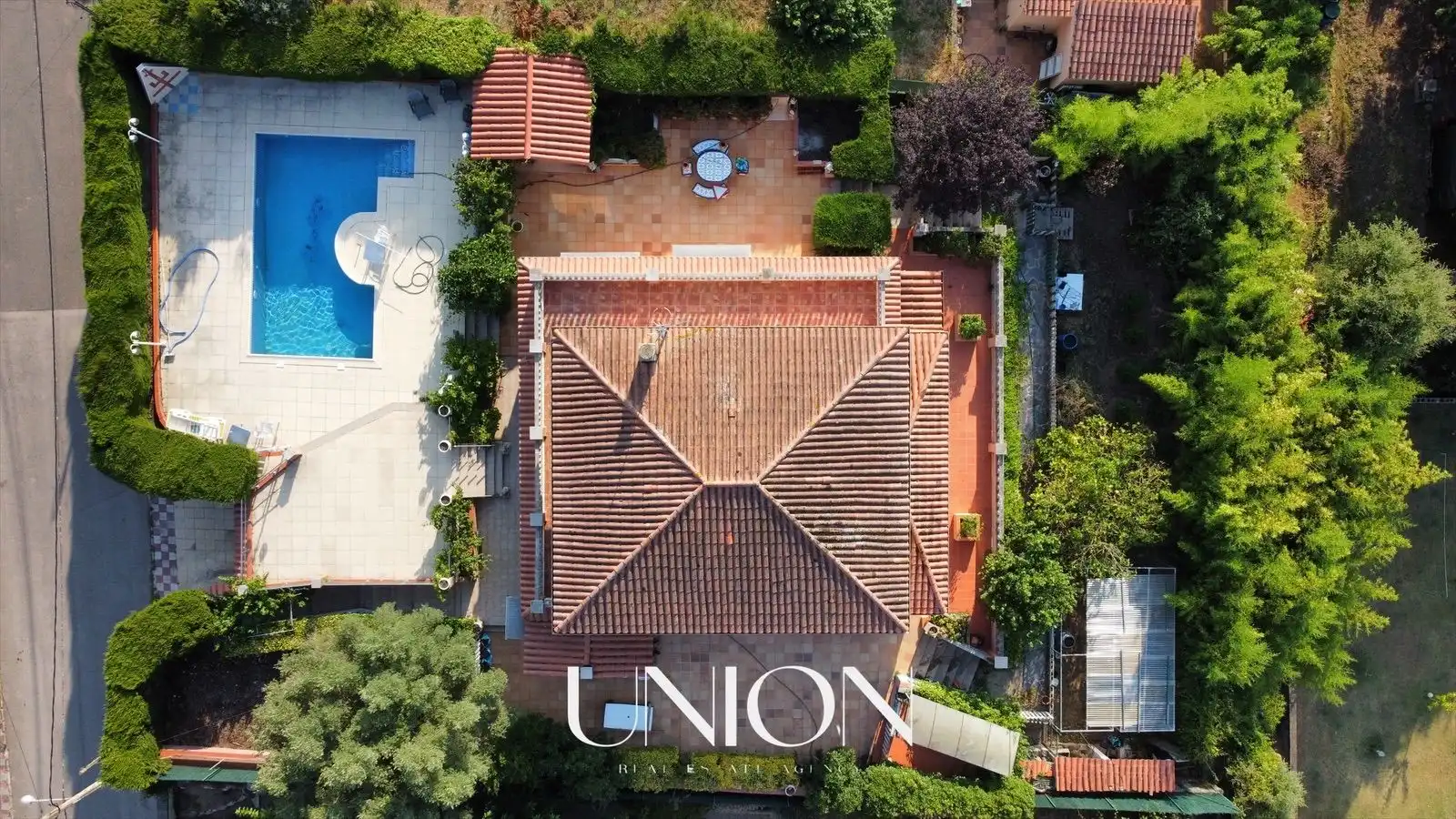 Vista exterior de Casa o xalet en venda en Caldes de Malavella amb Aire condicionat, Calefacció i Jardí privat