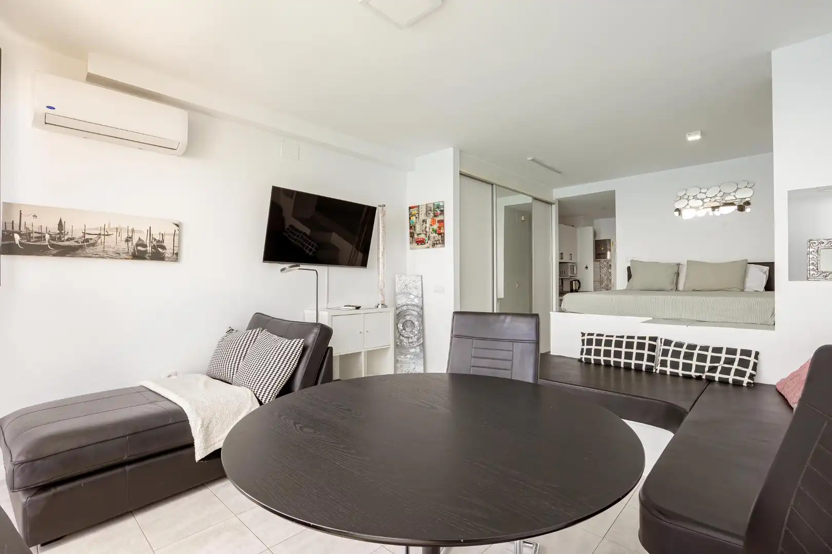 Sala de estar de Estudio en venta en San Bartolomé de Tirajana con Aire acondicionado, Amueblado y Piscina comunitaria
