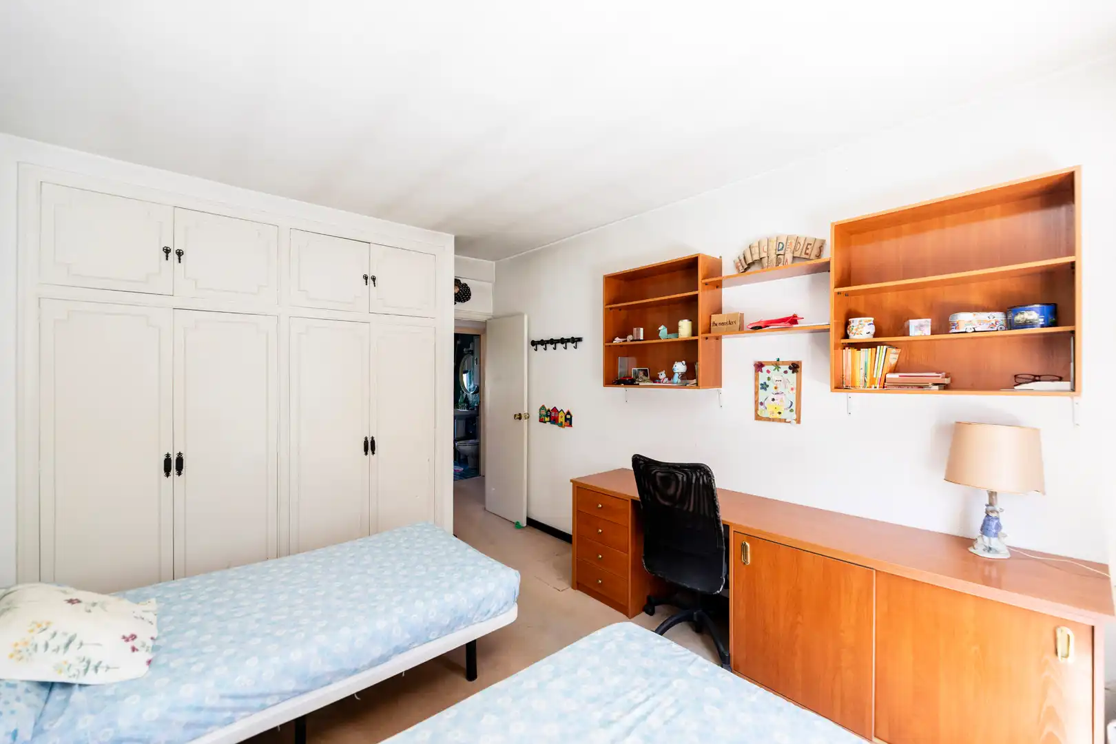Habitación de Casa adosada en venta en Madrid con Calefacción, Jardín privado y Trastero