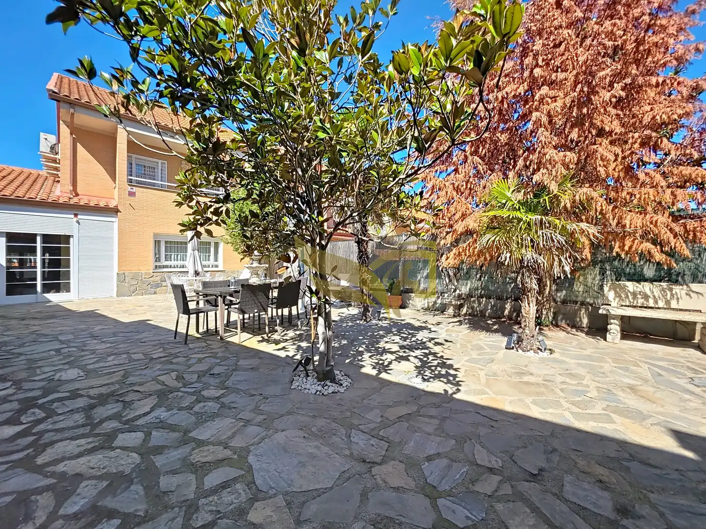 Jardín de Casa adosada en venta en Aranjuez con Aire acondicionado, Calefacción y Jardín privado