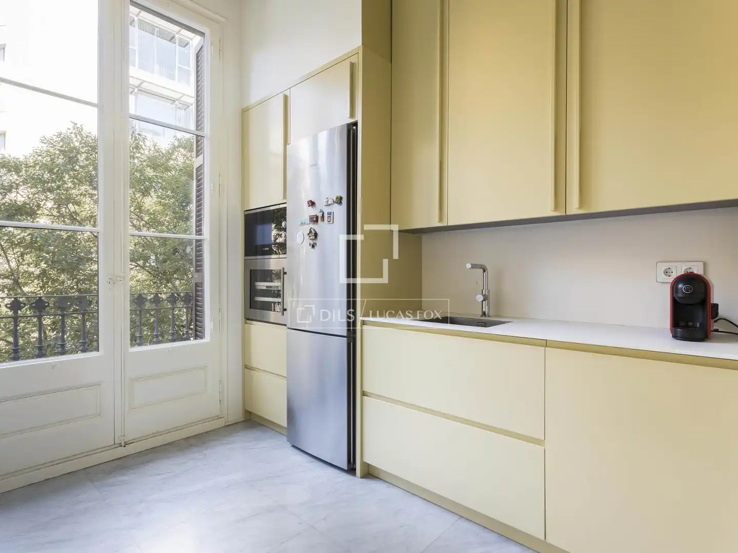 Kitchen of Flat for rent in Barcelona  with Air Conditioner, Furnished and Balcony