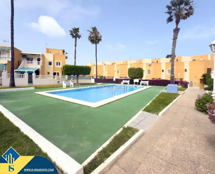 Bungalow amb piscina en venda a Nueva Torrevieja - Aguas Nuevas, imagen 13